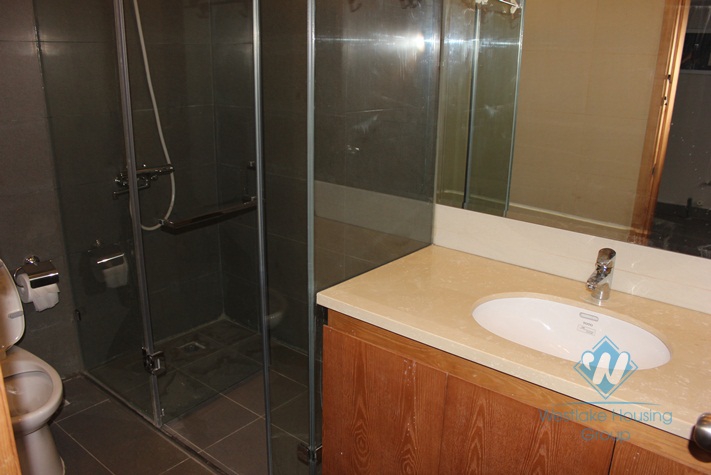 Office available for rent in Au Co street, Tay Ho, Hanoi